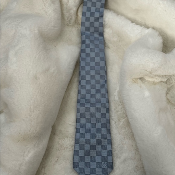 Louis Vuitton Tie - Picture 4 of 4